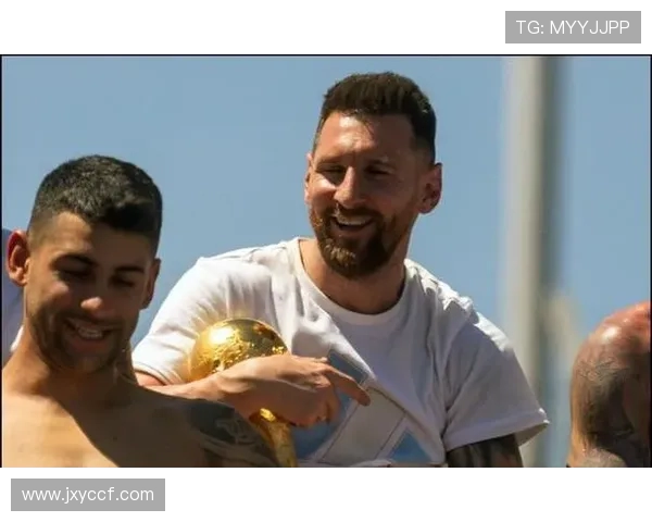 聚焦世界足球明星成长之路与夺冠荣耀时刻全景深度解析纪实呈现录