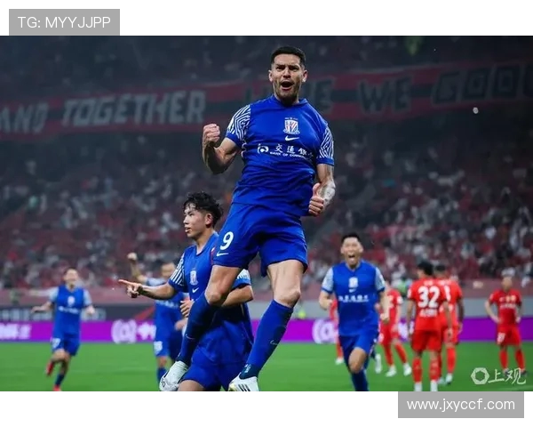 上海海港迎战上海申花德比战激情上演 全城焦点大战一触即发