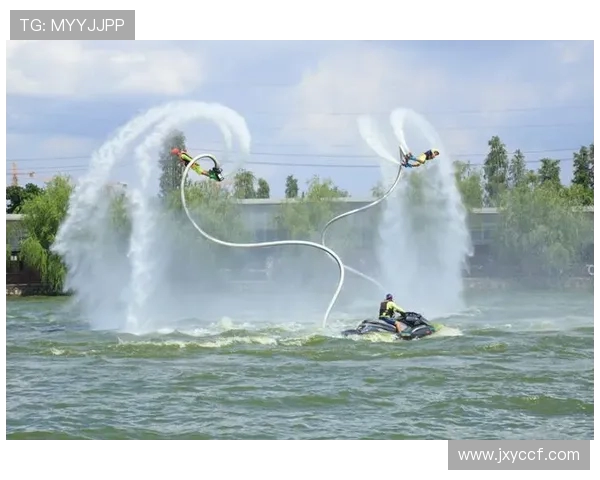 跳水运动的力量与美感探索水花背后的极限与荣耀之旅