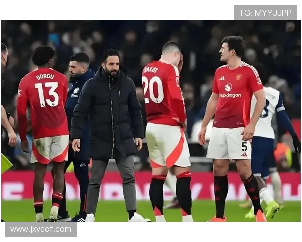 2012年曼联与曼城的巅峰对决回顾与精彩瞬间分析